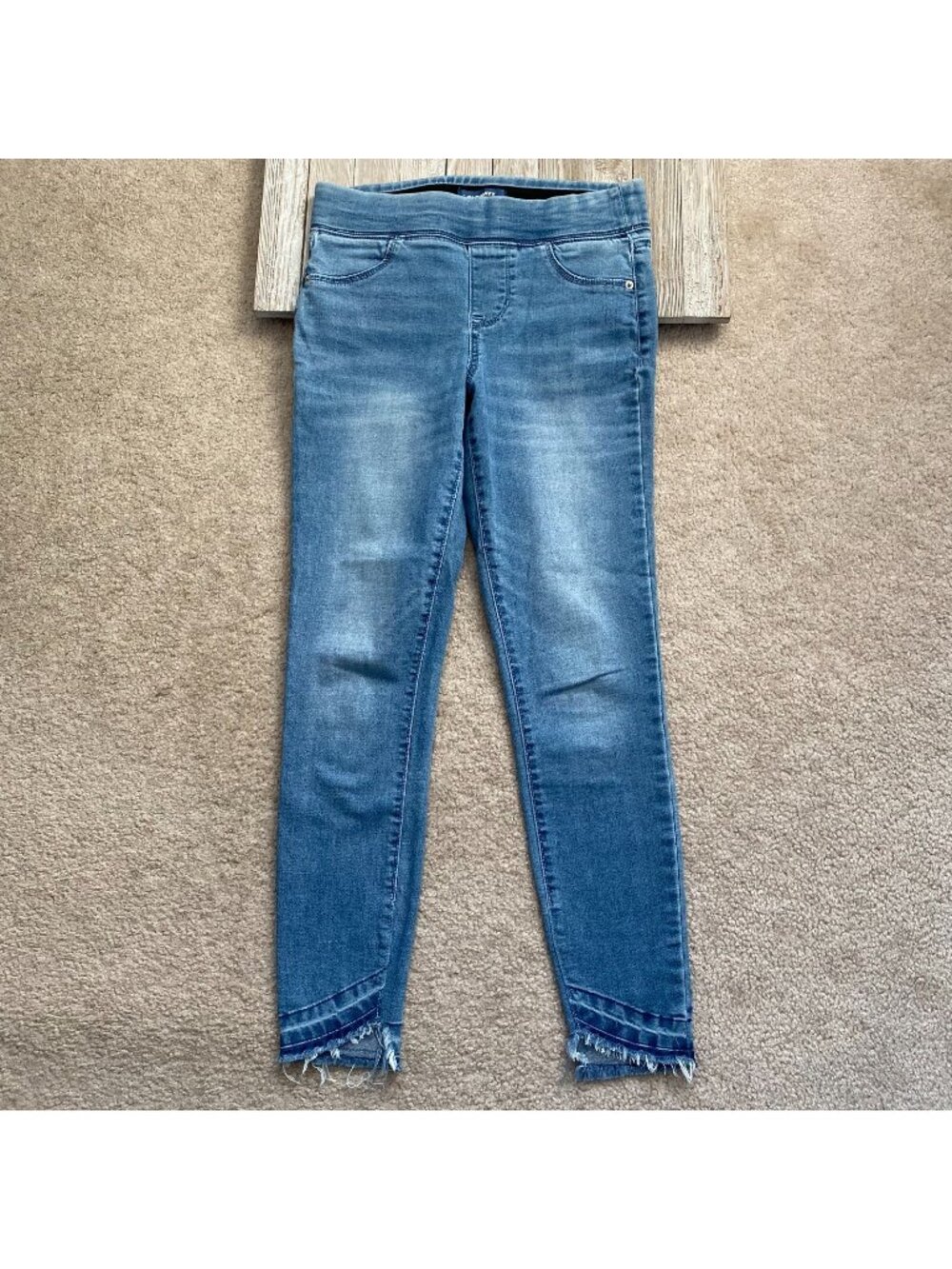 Old Navy Womens 2 Rockstar Mid-Rise Pull On Denim Crop Fringe Hem Jegging Jeans